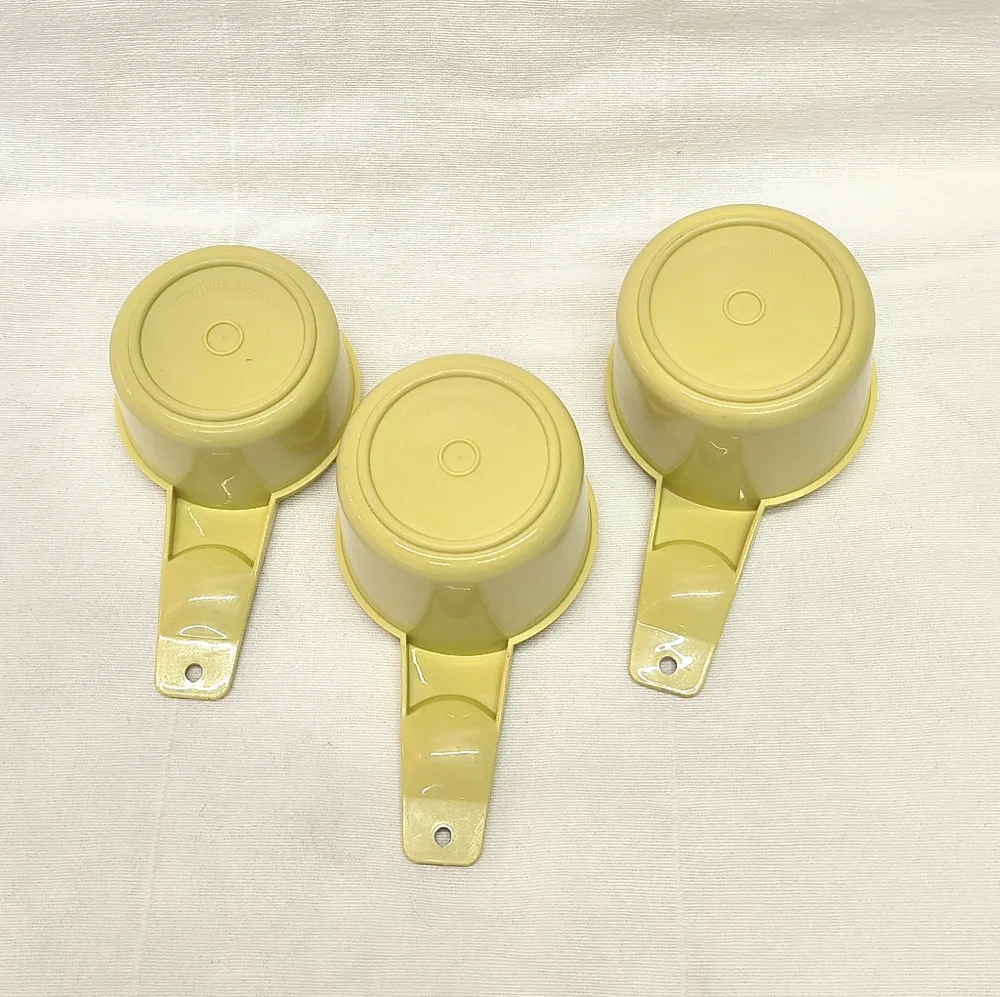 TUPPERWARE | Vintage Yellow Stacking Measuring Cups Set of 3 Retro